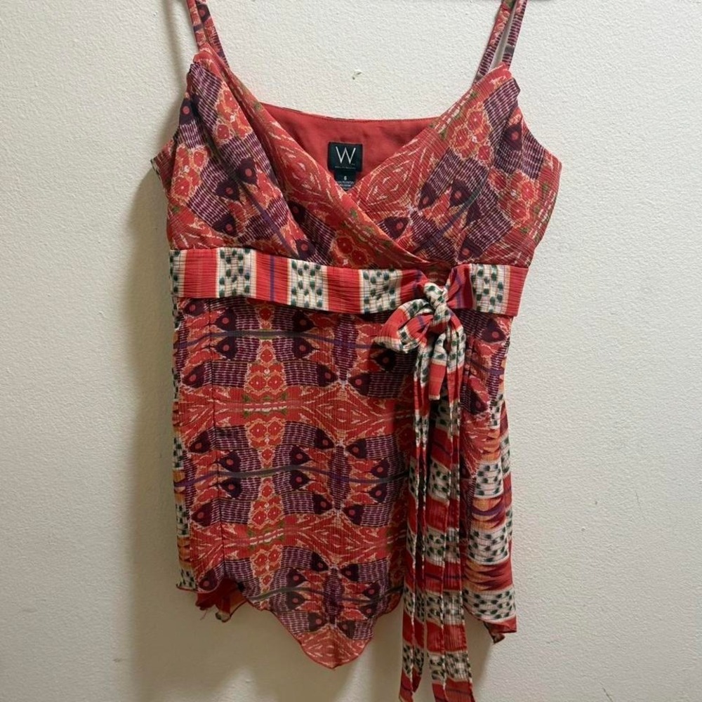 W-Work to Weekend True Y2K style top with bow‎